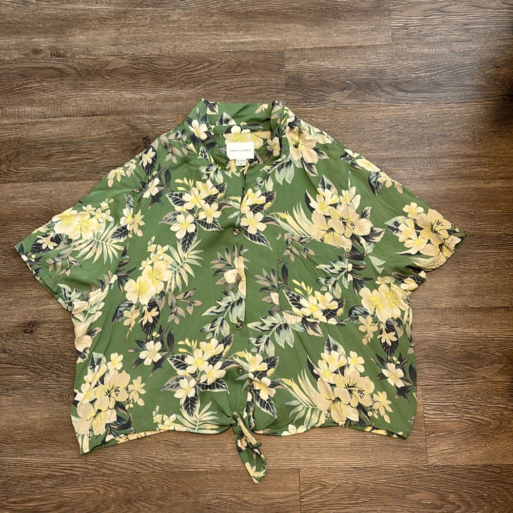 american eagle floral tie front button up